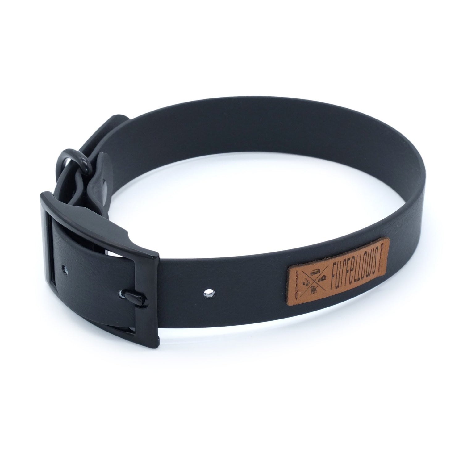 Furfellows Biothane Hundehalsband in schwarz mit schwarzer Schnalle. Handgemachte Hundeaccessoires, Hundeleinen & Halsbänder für Hunde aus Biothane